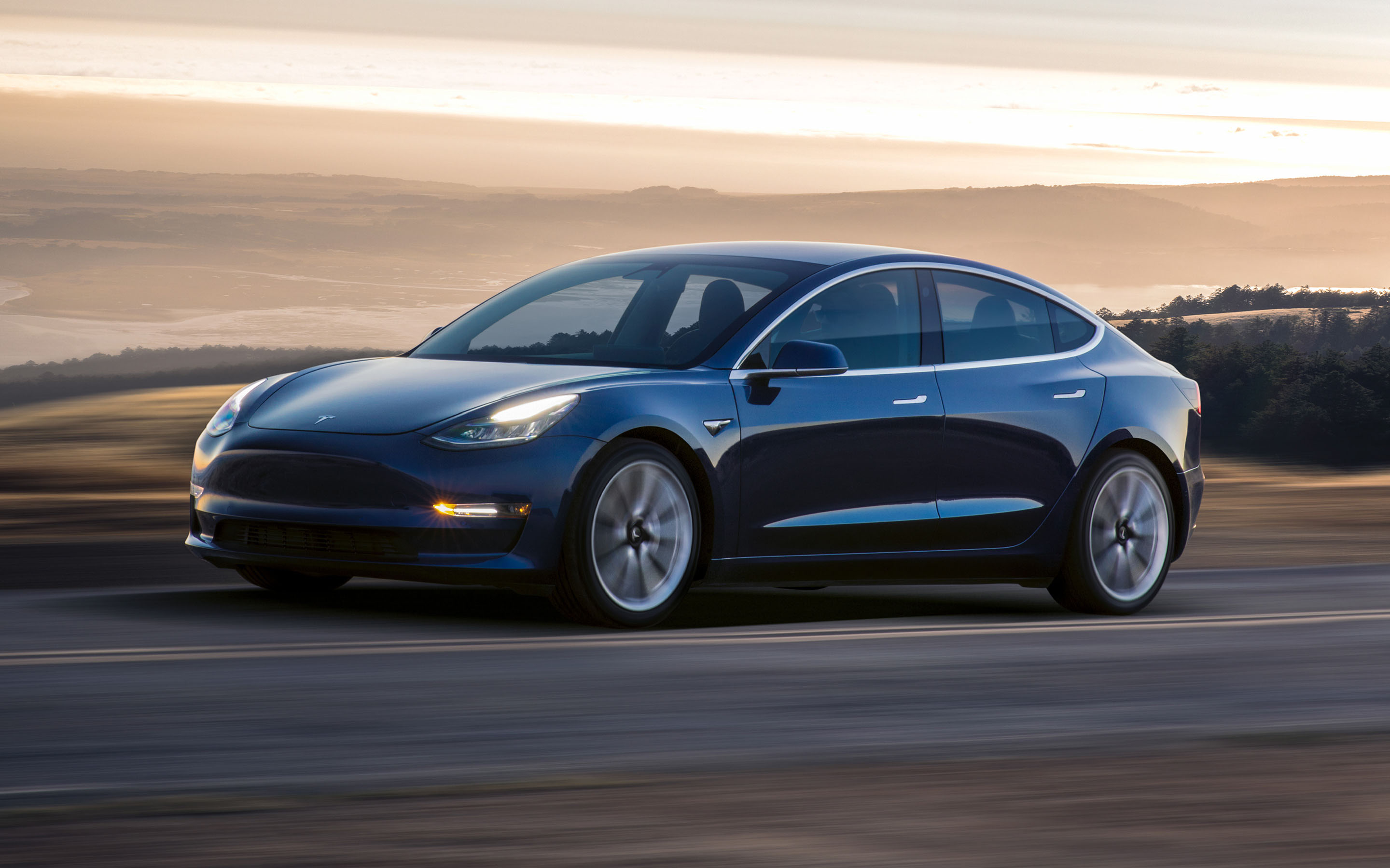 Marco na energia renovável: Tesla lança o primeiro carro elétrico popular